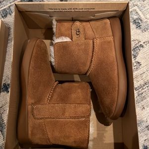 Ugg Keelan boots. Size 11. Excellent condition.
